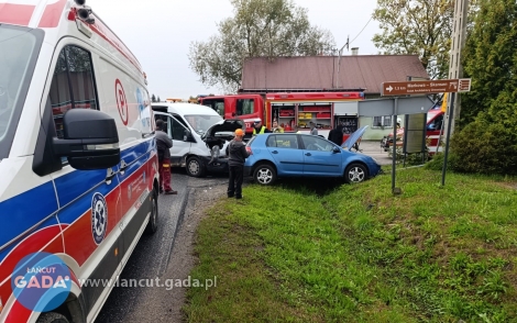 Zderzenie busa z osobówką