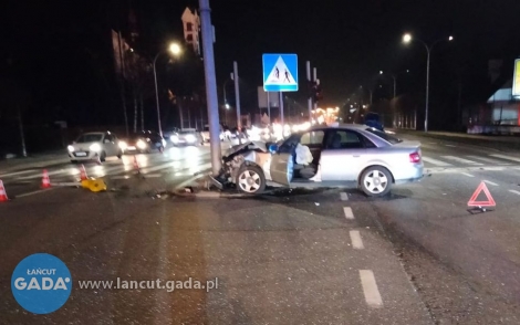 Policjanci ustalili, że kierowca nie zastosował się do sygnalizacji świetlnej