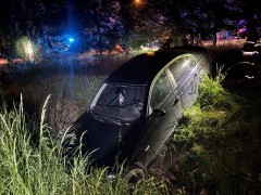 Zjechał z&nbsp;drogi i&nbsp;wjechał do rowu, miał ponad 2,5 promila
