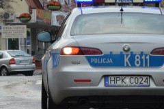 Jechał całą szerokością jezdni