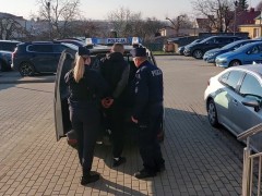Zaatakował gazem i&nbsp;okradł auto