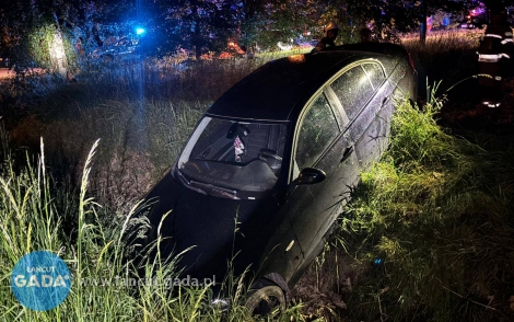 Zjechał z&nbsp;drogi i&nbsp;wjechał do rowu, miał ponad 2,5 promila
