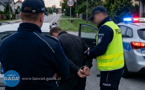 34-latek jechał za szybko, był pijany